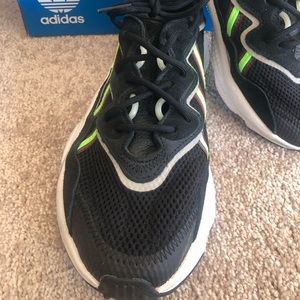 Adidas Originals Ozweego Sneaker Size 8